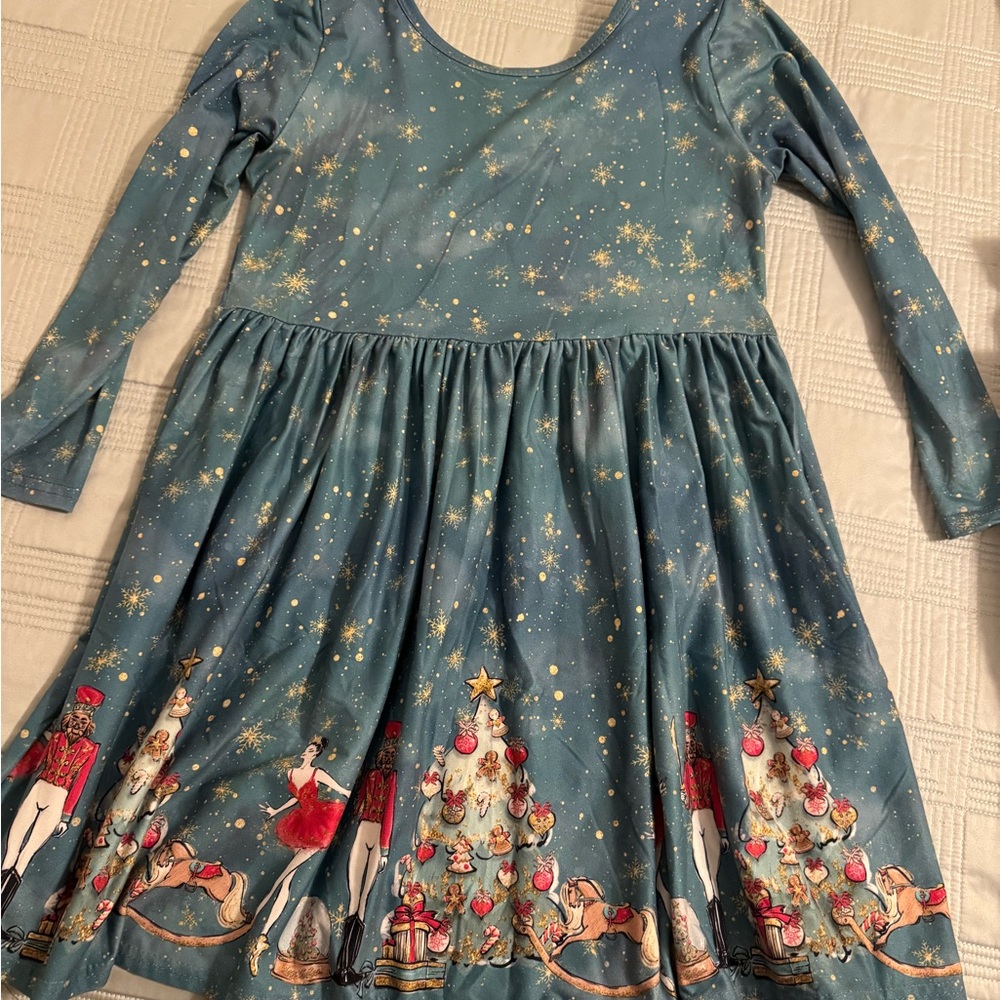 Girls nutcracker dress. Very soft material.